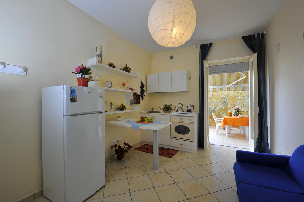 Barocco.Oberdan Bed and Breakfast Lecce Exteriör bild