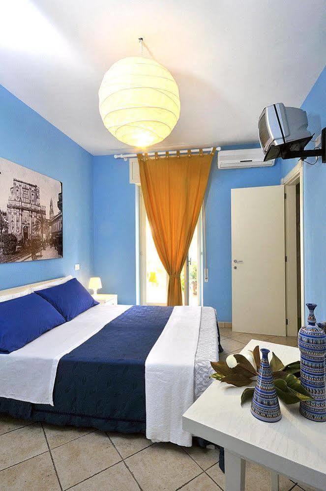 Barocco.Oberdan Bed and Breakfast Lecce Exteriör bild
